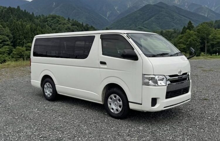 トヨタ【ハイエース】CN-325