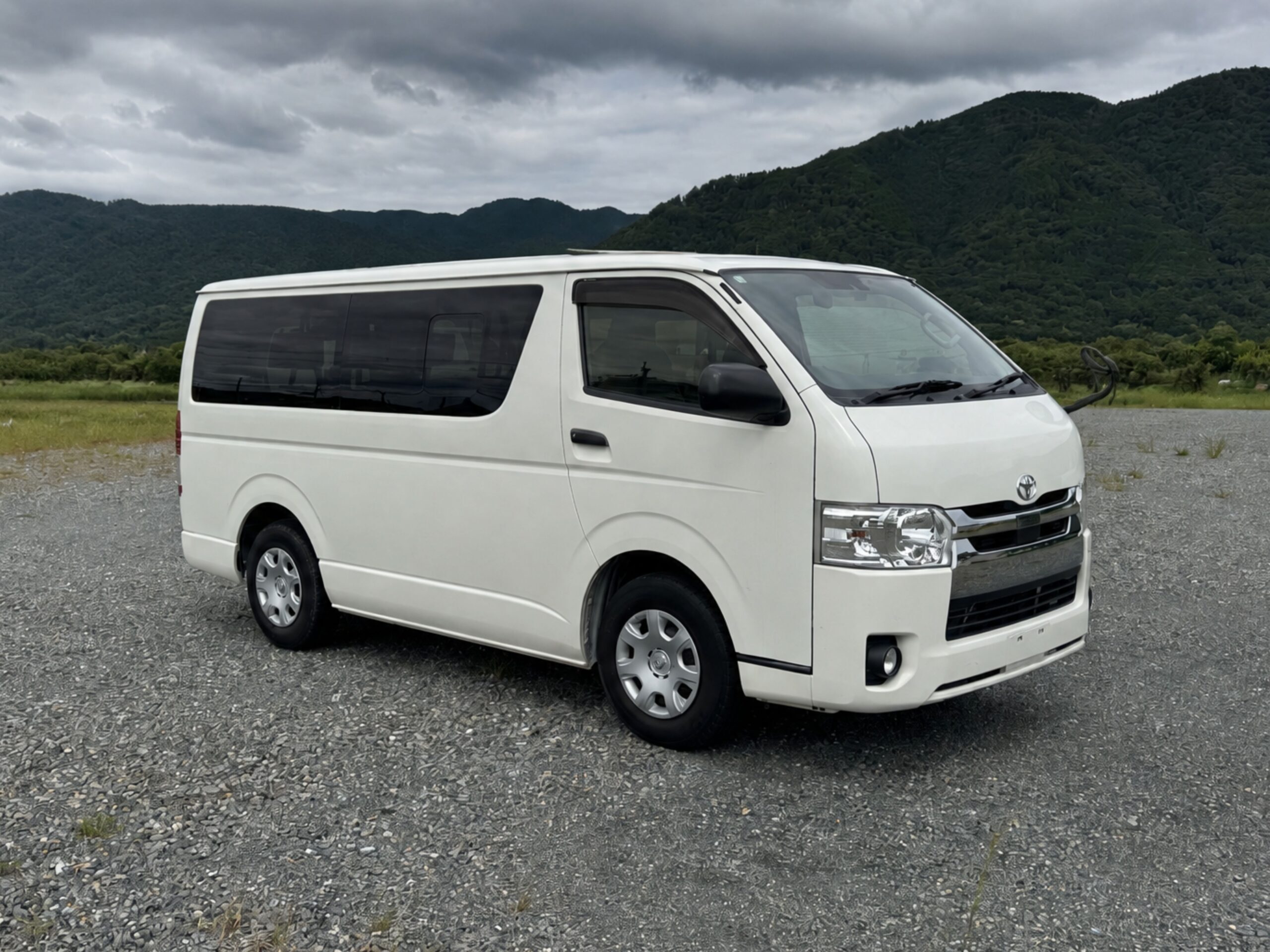トヨタ【ハイエース】CN-327